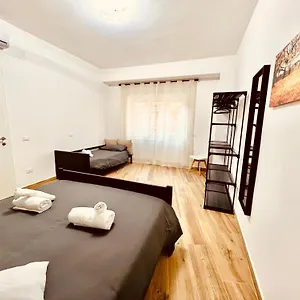 Appartamento 15 Min. Colosseo 1 - Casa Di Gio, Roma