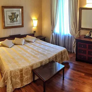 3* Szálloda Cecil